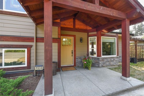 1530 Grayling Dr, Comox, BC 