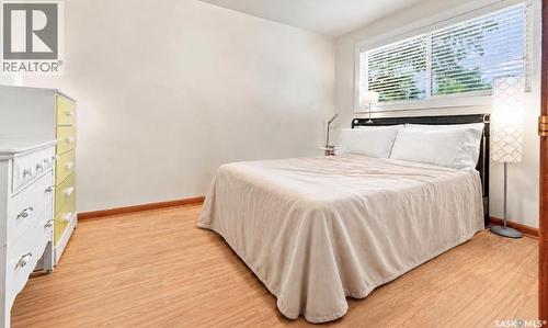 504 Leslie Avenue, Saskatoon, SK - Indoor Photo Showing Bedroom