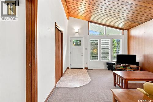 504 Leslie Avenue, Saskatoon, SK - Indoor