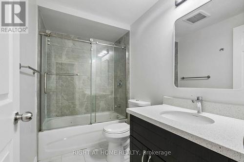 29 Cheatham Place, Toronto, ON - Indoor Photo Showing Bathroom