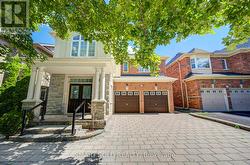 39 SCHUSTER LANE Vaughan, ON L4J 8Y7