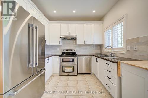 39 Schuster Lane, Vaughan, ON - Indoor Photo Showing Kitchen With Double Sink With Upgraded Kitchen