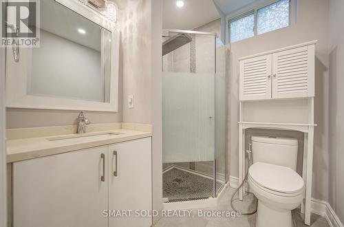 39 Schuster Lane, Vaughan, ON - Indoor Photo Showing Bathroom