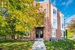 UNIT E - 2386 MUNN'S AVENUE  Oakville, ON L6H 6G9