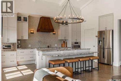 107 Mahabir Crescent, Saskatoon, SK - Indoor Photo Showing Kitchen With Stainless Steel Kitchen With Upgraded Kitchen