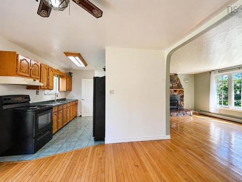 365 Johnson Rd, Georges River, NS - Indoor Photo Showing Kitchen
