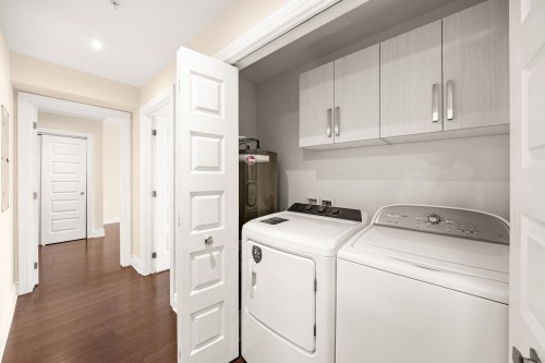 Mud Room - 507-4125 Boul. St-Jean, Dollard-Des-Ormeaux, QC - Indoor Photo Showing Laundry Room