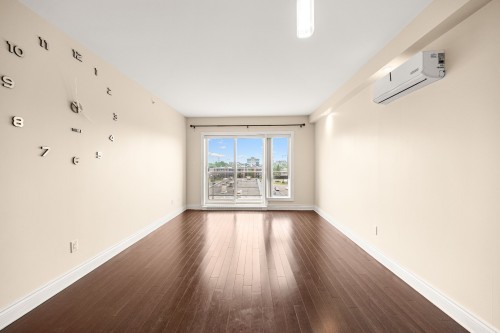 Living Room - 507-4125 Boul. St-Jean, Dollard-Des-Ormeaux, QC - Indoor Photo Showing Other Room