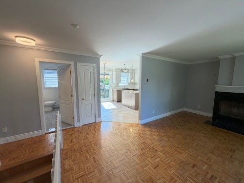 Salon - 2703 Av. Bériot, Boisbriand, QC - Indoor With Fireplace