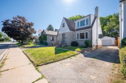2307 Lawrence Avenue WToronto, ON M9P 2A7