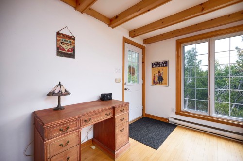 Hall d'entrée/Vestibule - 125 Ch. Des Cèdres, Sainte-Anne-Des-Lacs, QC - Indoor Photo Showing Other Room