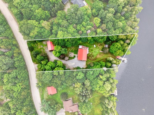 1732 Ch. du Lac-Paquet E.  Rivière-Rouge, QC J0T 1T0