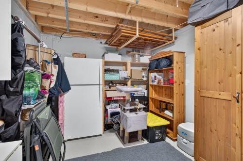 Rangement - 1732 Ch. Du Lac-Paquet E., Rivière-Rouge, QC - Indoor Photo Showing Basement