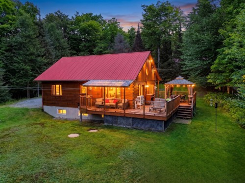 Face arrière - 1732 Ch. Du Lac-Paquet E., Rivière-Rouge, QC - Outdoor With Deck Patio Veranda With Backyard