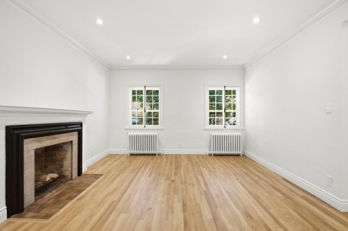 4694 Av. Grosvenor , Montréal (Côte-des-Neiges/Notre-Dame-de-Grâce), QC H3W 2L8 3