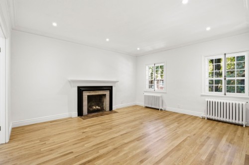 4694 Av. Grosvenor , Montréal (Côte-des-Neiges/Notre-Dame-de-Grâce), QC H3W 2L8 4