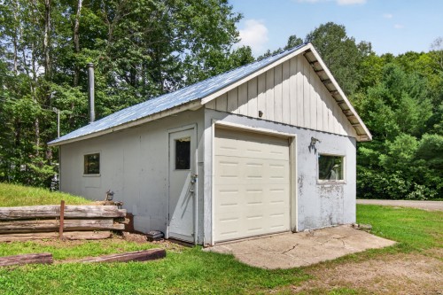 Garage - 1752 Ch. Du 5E-Rang S., Rivière-Rouge, QC - Outdoor With Exterior