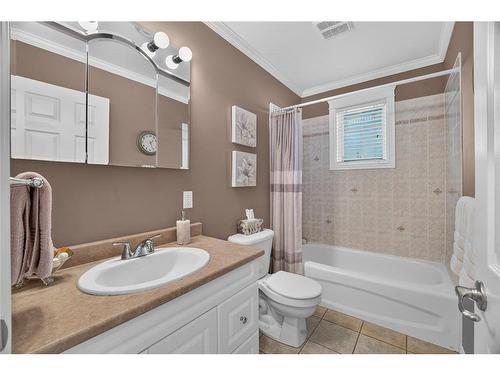 10 O'Flaherty Crescent, Mount Pearl, NL - Indoor Photo Showing Bathroom
