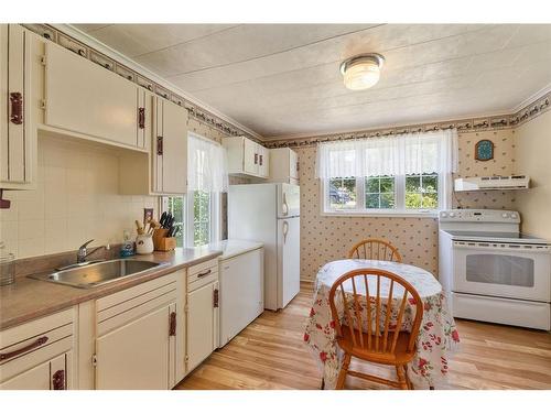 2 Back Road, Torscove, NL - Indoor Photo Showing Kitchen