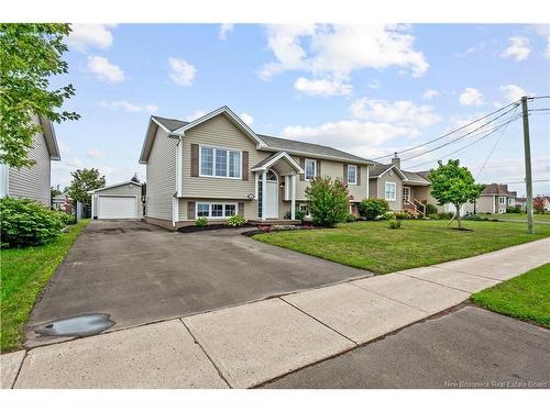 141 Oak Ridge Dr, Moncton, NB 