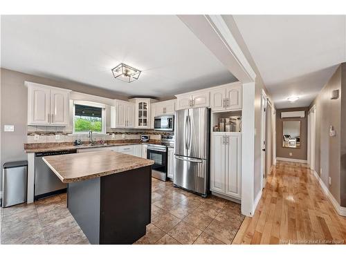 141 Oak Ridge Dr, Moncton, NB 