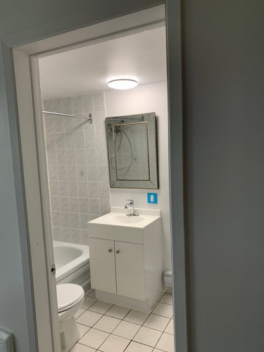 Salle de bains - 1-3475 Rue Gélineau, Longueuil (Saint-Hubert), QC - Indoor Photo Showing Bathroom
