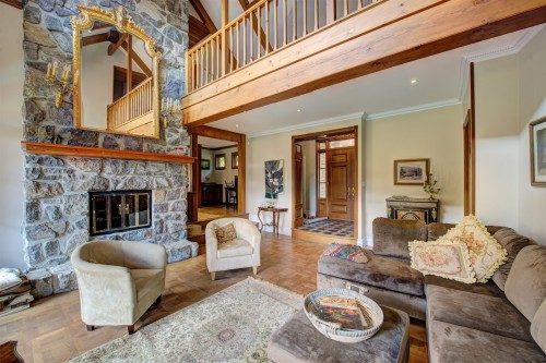Salon - 276 Ch. Du Belvédère, Piedmont, QC - Indoor Photo Showing Living Room With Fireplace