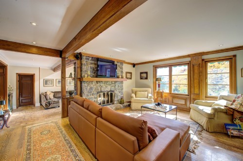 Salon - 276 Ch. Du Belvédère, Piedmont, QC - Indoor Photo Showing Living Room With Fireplace