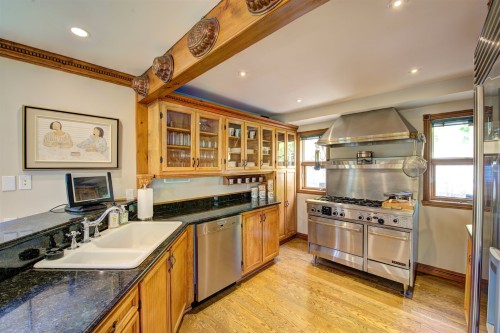 Cuisine - 276 Ch. Du Belvédère, Piedmont, QC - Indoor Photo Showing Kitchen With Double Sink