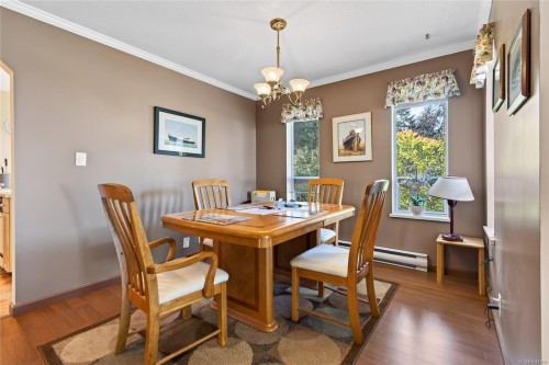 2193 Cardinal Pl, Comox, BC 