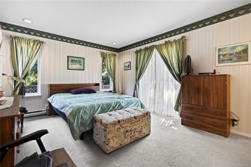 2193 Cardinal Pl, Comox, BC 