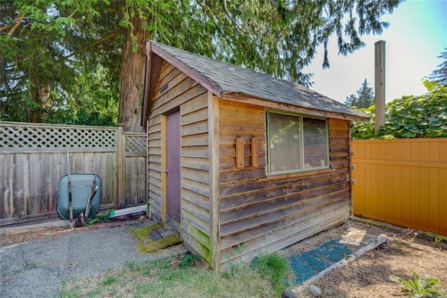 2193 Cardinal Pl, Comox, BC 