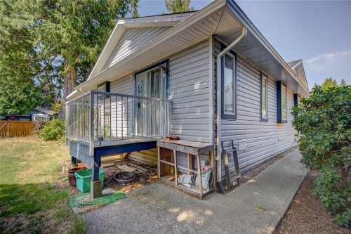 2193 Cardinal Pl, Comox, BC 