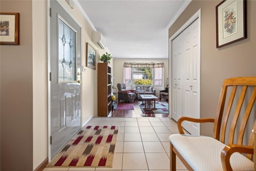 2193 Cardinal Pl, Comox, BC 