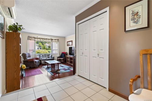 2193 Cardinal Pl, Comox, BC 