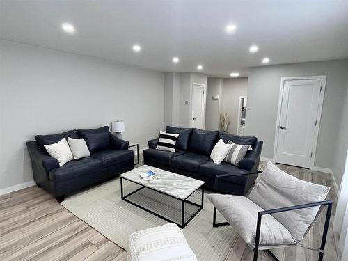 434 Hebert Street, Thunder Bay, ON - Indoor