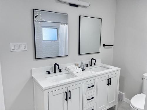434 Hebert Street, Thunder Bay, ON - Indoor Photo Showing Bathroom