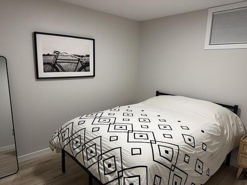 434 Hebert Street, Thunder Bay, ON - Indoor Photo Showing Bedroom