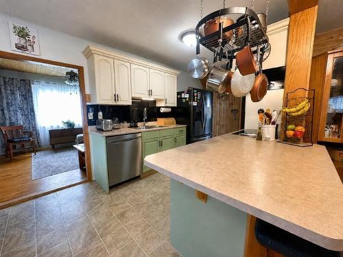 79 Brompton Road, Red Rock, ON - Indoor Photo Showing Kitchen