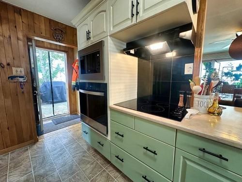79 Brompton Road, Red Rock, ON - Indoor Photo Showing Kitchen