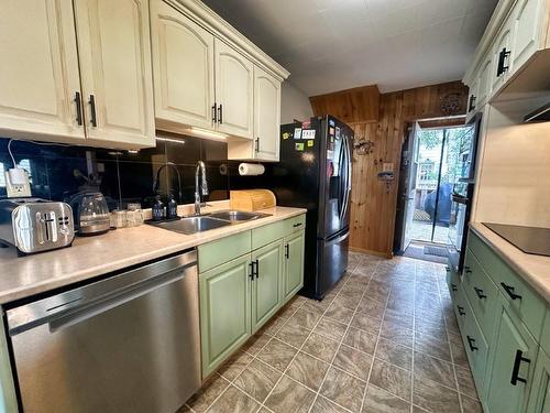 79 Brompton Road, Red Rock, ON - Indoor Photo Showing Kitchen With Double Sink