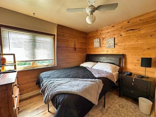 79 Brompton Road, Red Rock, ON - Indoor Photo Showing Bedroom