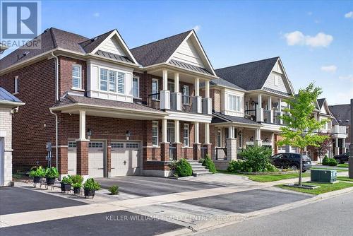 2 CREEKLAND AVENUE N  Whitchurch-Stouffville, ON L4A 1T8