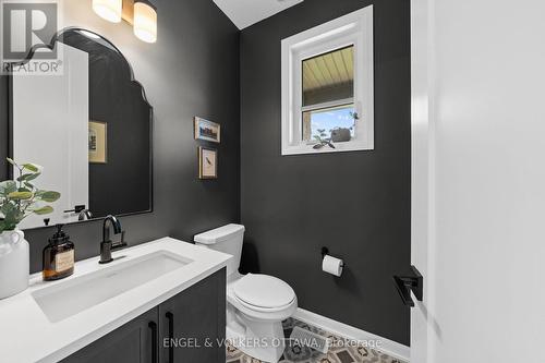 720 Coast Circle, Ottawa, ON - Indoor Photo Showing Bathroom