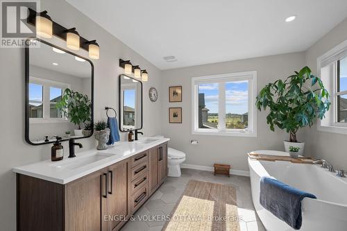 720 Coast Circle, Ottawa, ON - Indoor Photo Showing Bathroom