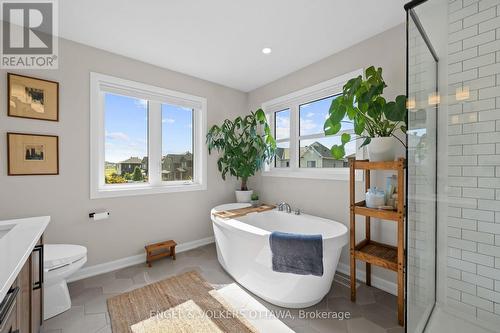 720 Coast Circle, Ottawa, ON - Indoor Photo Showing Bathroom