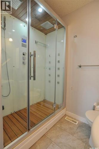 407 Wathaman Crescent, Saskatoon, SK - Indoor Photo Showing Bathroom
