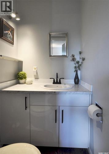 407 Wathaman Crescent, Saskatoon, SK - Indoor Photo Showing Bathroom