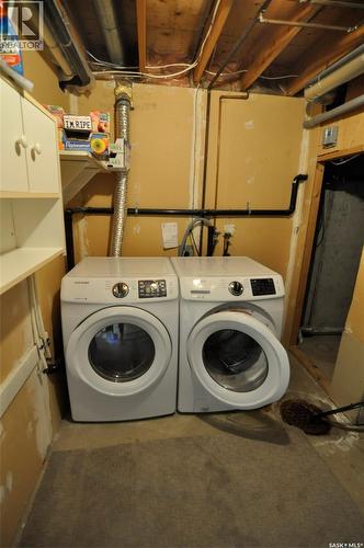407 Wathaman Crescent, Saskatoon, SK - Indoor Photo Showing Laundry Room