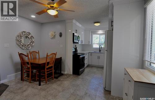 407 Wathaman Crescent, Saskatoon, SK - Indoor Photo Showing Dining Room